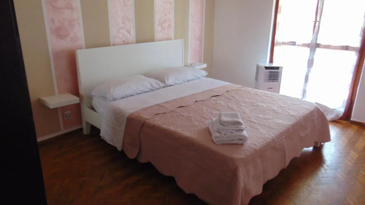 Casa Alessandro Rapallo 0*,  Olaszország